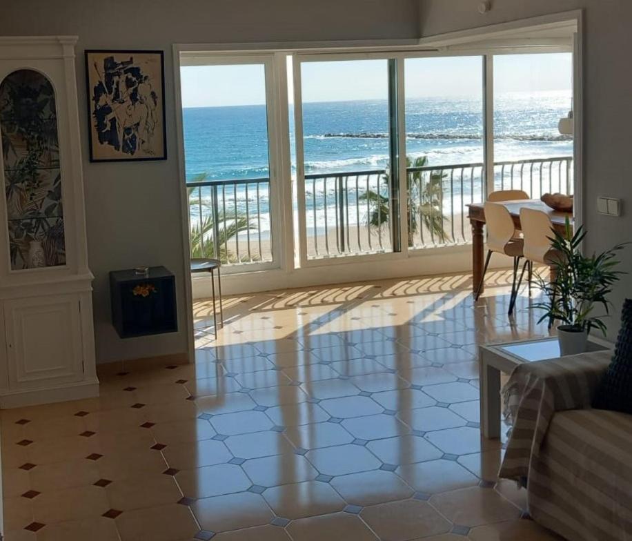 Firstline Beachview El Campello Exterior photo